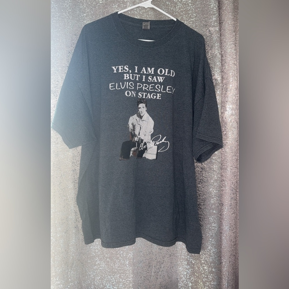 Gildan Elvis Presley Graphic Tee